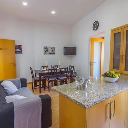 Cordoaria Garden View شقة *